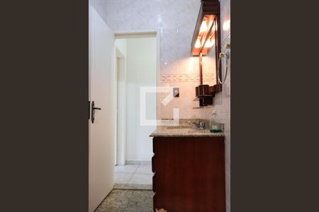 Casa à venda com 256m², 4 quartos e 2 vagasbanheiro do corredor