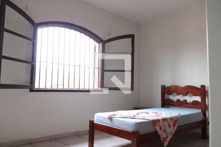 Casa à venda com 256m², 4 quartos e 2 vagasquarto 2