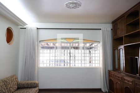 sala de casa para alugar com 4 quartos, 256m² em Vila Guarani (z Sul), São Paulo