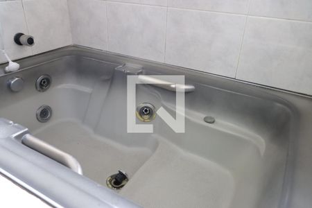 Casa à venda com 256m², 4 quartos e 2 vagasBanheiro da Suíte