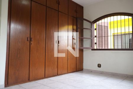 suite de casa para alugar com 4 quartos, 256m² em Vila Guarani (z Sul), São Paulo