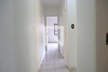 Casa à venda com 256m², 4 quartos e 2 vagascorredor