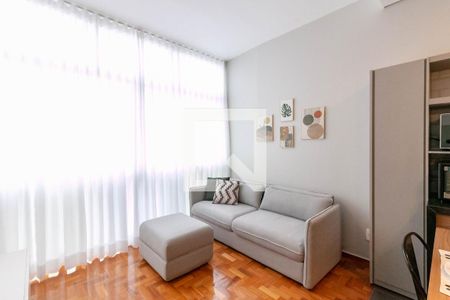 Sala/Cozinha de apartamento para alugar com 1 quarto, 61m² em Funcionários, Belo Horizonte