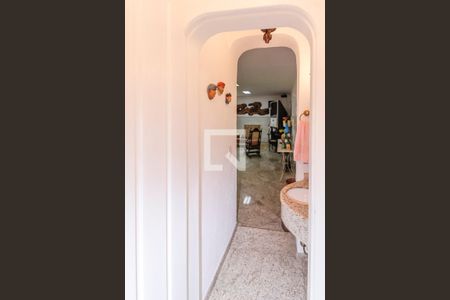 Casa à venda com 700m², 5 quartos e 6 vagasBanheiro 5