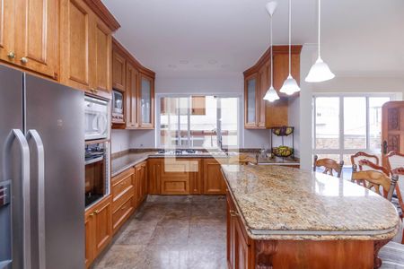 Casa à venda com 700m², 5 quartos e 6 vagasCozinha e Copa