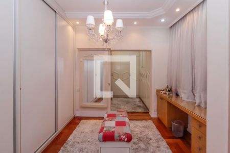 Casa à venda com 700m², 5 quartos e 6 vagasCloset