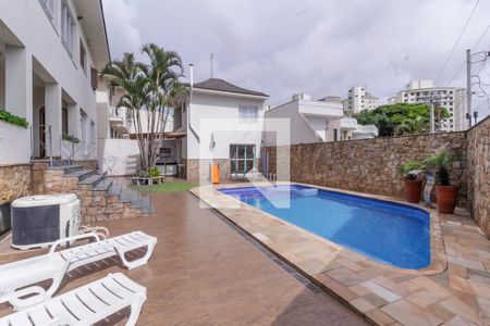Casa à venda com 700m², 5 quartos e 6 vagasPiscina