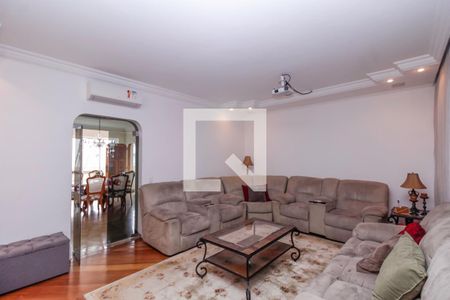 Sala de Cinema de casa à venda com 5 quartos, 700m² em Jardim Avelino, São Paulo