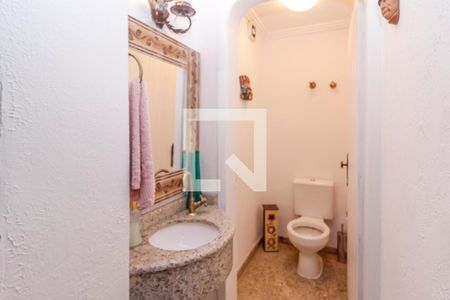 Casa à venda com 700m², 5 quartos e 6 vagasBanheiro 5