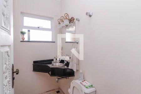 Casa à venda com 700m², 5 quartos e 6 vagasBanheiro 3