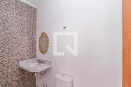 Casa à venda com 700m², 5 quartos e 6 vagasBanheiro da Suíte 2