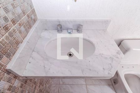 Casa à venda com 700m², 5 quartos e 6 vagasBanheiro da Suíte 2