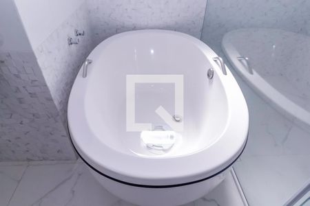 Casa à venda com 700m², 5 quartos e 6 vagasBanheiro da Suíte 1