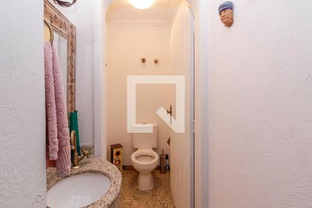 Casa à venda com 700m², 5 quartos e 6 vagasBanheiro 5