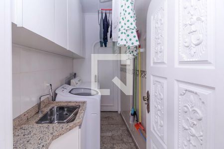 Casa à venda com 700m², 5 quartos e 6 vagasLavanderia