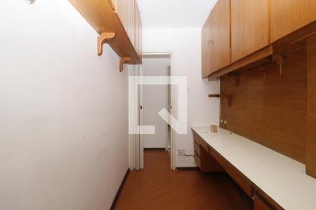 Apartamento à venda com 96m², 4 quartos e 1 vagaEscritório