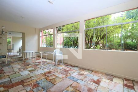 Apartamento à venda com 96m², 4 quartos e 1 vagaÁrea comum - Salão de festas