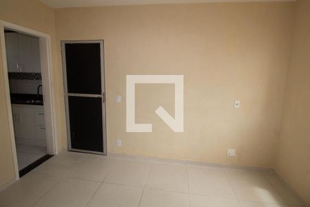 Sala de apartamento para alugar com 3 quartos, 75m² em Chácaras Rio-petrópolis, Duque de Caxias