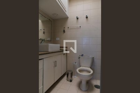 Apartamento para alugar com 240m², 3 quartos e 2 vagas Apartamento para alugar com 240m², 3 quartos e 2 vagasBanheiro da suíte