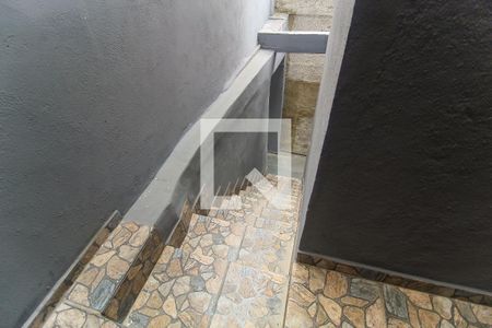 Casa para alugar com 80m², 2 quartos e 1 vaga Casa para alugar com 80m², 2 quartos e 1 vagaEscada