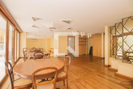 Apartamento à venda com 169m², 3 quartos e 1 vaga Apartamento à venda com 169m², 3 quartos e 1 vagaÁrea comum - Salão de festas