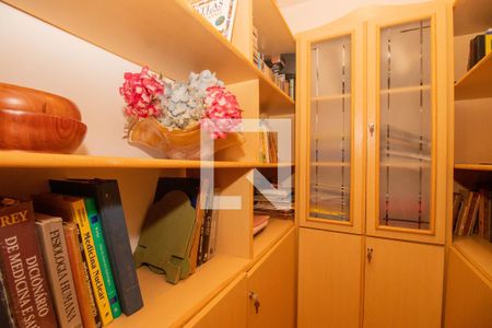 Apartamento à venda com 169m², 3 quartos e 1 vaga Apartamento à venda com 169m², 3 quartos e 1 vagaBiblioteca