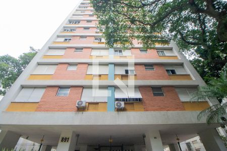 Apartamento à venda com 169m², 3 quartos e 1 vaga Apartamento à venda com 169m², 3 quartos e 1 vagaFachada