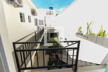 Vista Cozinha de casa para alugar com 1 quarto, 30m² em Vila Invernada, São Paulo