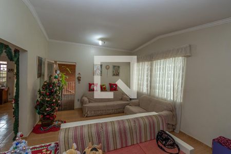 Sala de Estar/TV de casa à venda com 5 quartos, 205m² em Parque São Quirino, Campinas