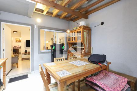 Casa à venda com 82m², 2 quartos e 2 vagas Casa à venda com 82m², 2 quartos e 2 vagasGaragem