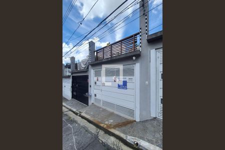 Casa à venda com 82m², 2 quartos e 2 vagas Casa à venda com 82m², 2 quartos e 2 vagasFachada