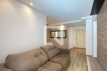Sala de apartamento à venda com 3 quartos, 74m² em Jardim Tupanci, Barueri