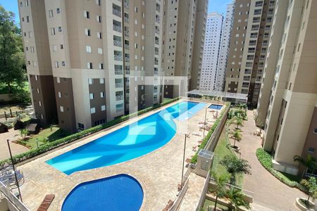 Vista da Sala de apartamento à venda com 3 quartos, 74m² em Jardim Tupanci, Barueri