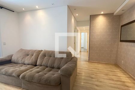 Sala de apartamento à venda com 3 quartos, 74m² em Jardim Tupanci, Barueri