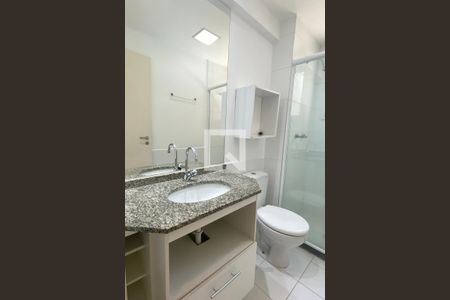 Banheiro da Suíte 1 de apartamento à venda com 3 quartos, 74m² em Jardim Tupanci, Barueri