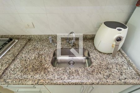 Apartamento para alugar com 50m², 2 quartos e 1 vagaDetalhe - Cozinha