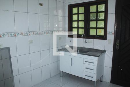 Cozinha de casa para alugar com 1 quarto, 40m² em Jardim Guarapiranga, São Paulo