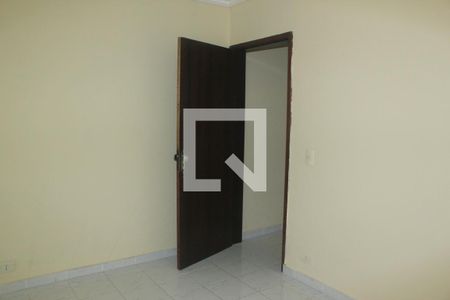 Quarto de casa para alugar com 1 quarto, 40m² em Jardim Guarapiranga, São Paulo