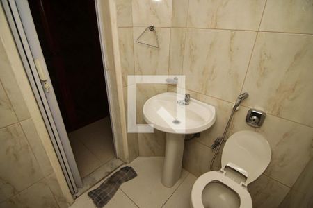 Banheiro de apartamento à venda com 1 quarto, 34m² em Centro, Niterói