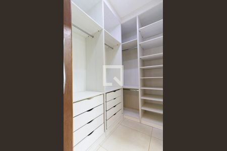 Closet de casa para alugar com 2 quartos, 114m² em Rua Paschoal Bardaro, Ribeirão Preto