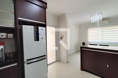 Casa à venda com 226m², 4 quartos e 4 vagas Casa à venda com 226m², 4 quartos e 4 vagasCozinha