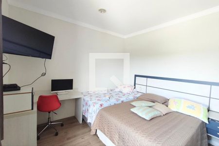 Casa à venda com 226m², 4 quartos e 4 vagas Casa à venda com 226m², 4 quartos e 4 vagasQuarto suíte 2