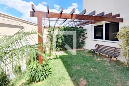 Casa à venda com 226m², 4 quartos e 4 vagas Casa à venda com 226m², 4 quartos e 4 vagasJardim