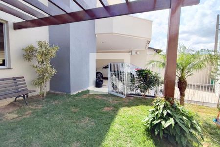 Casa à venda com 226m², 4 quartos e 4 vagas Casa à venda com 226m², 4 quartos e 4 vagasJardim