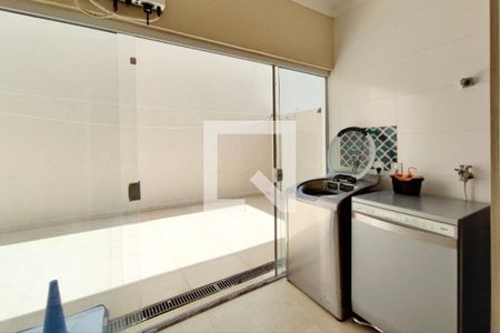 Casa à venda com 226m², 4 quartos e 4 vagas Casa à venda com 226m², 4 quartos e 4 vagasÁrea de Serviço