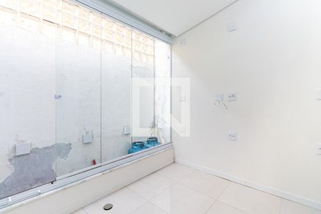 Casa para alugar com 67m², 2 quartos e 1 vagaÁrea de Serviço