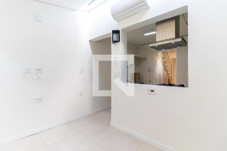 Casa para alugar com 67m², 2 quartos e 1 vagaÁrea de Serviço