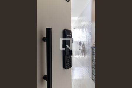 Apartamento à venda com 57m², 2 quartos e 1 vagaFechadura Eletrônica 