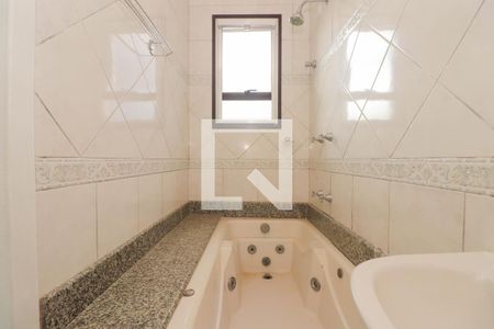 Apartamento à venda com 142m², 3 quartos e 2 vagasBanheiro da Suíte