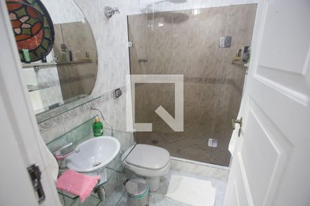 Casa de condomínio à venda com 140m², 3 quartos e 3 vagasBanheiro Social